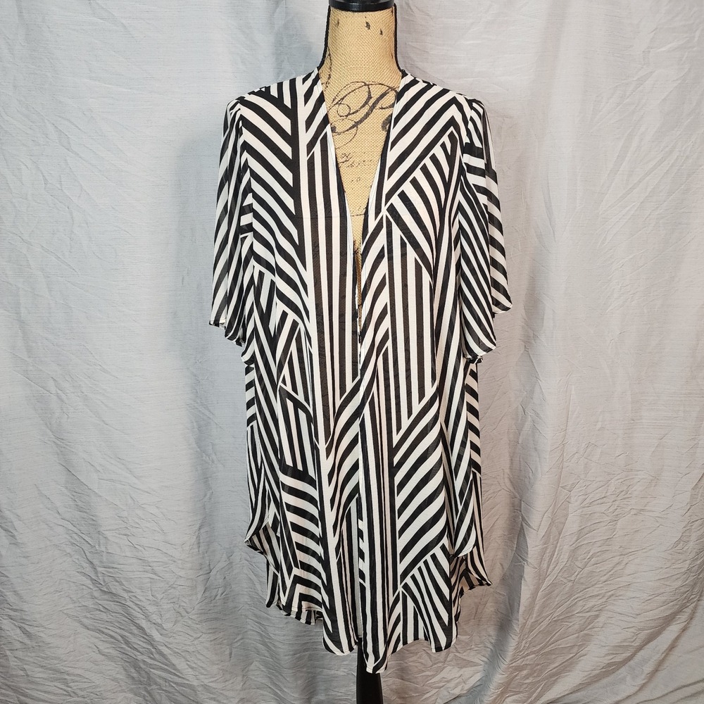 TORRID Size 00 Textured Chiffon Gauze Kimono Open Front Stripe Shirttail Hem